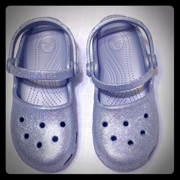 CROCS Other - Girl's CROCS Karin Silver Sparkle Clogs